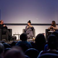 lit.RUHR 2025: 12.10. Mehr Chancen für Kinder – Sebastian Kurtenbach, Emilia Roig und Mithu Sanyal über die Zukunft unserer Gesellschaft ©Anna Spindelndreier