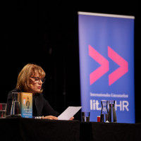 lit.RUHR 2025: 08.10. Du musst meine Hand fester halten, Nr. 104 – mit Susanne Abel ©Anna Spindelndreier